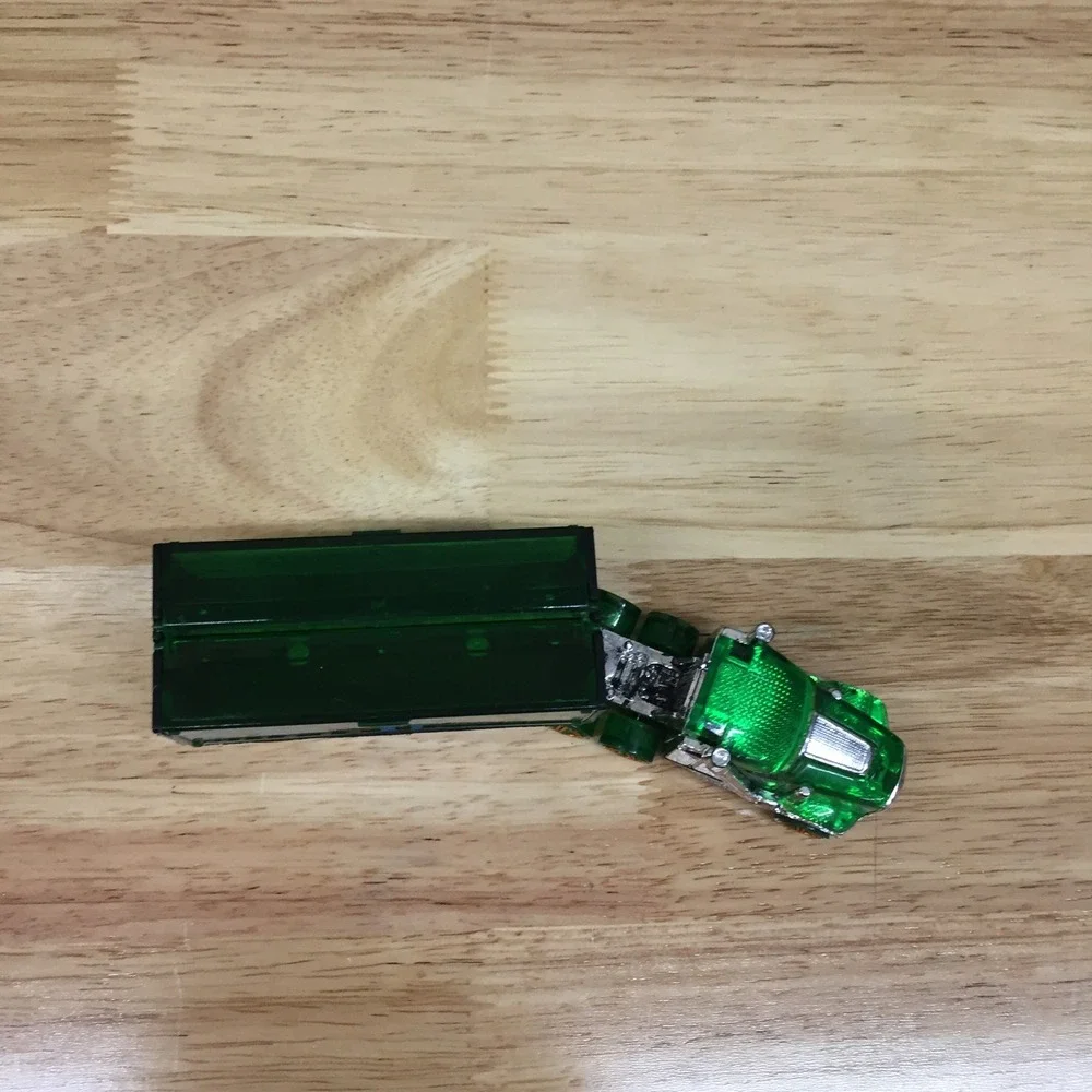 Hot‎ Wheels Diecast Lot Steamin Gleamin Semi Truck International Airport Bus 4pc